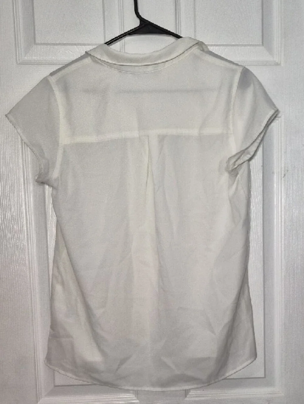 Lands' End Cream Short-Sleeve Blouse with Chase Logo Sz 6